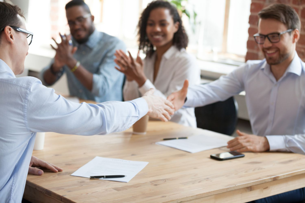 Reunião com colegas em inglês