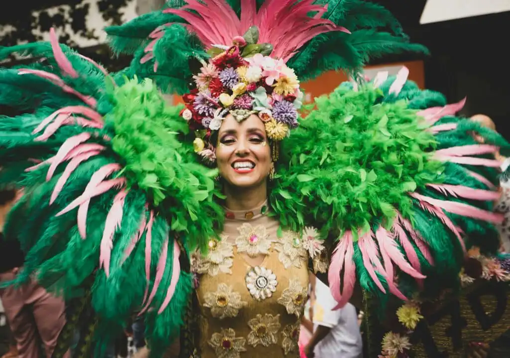 Brazilian Carnival? Como é carnaval em inglês?